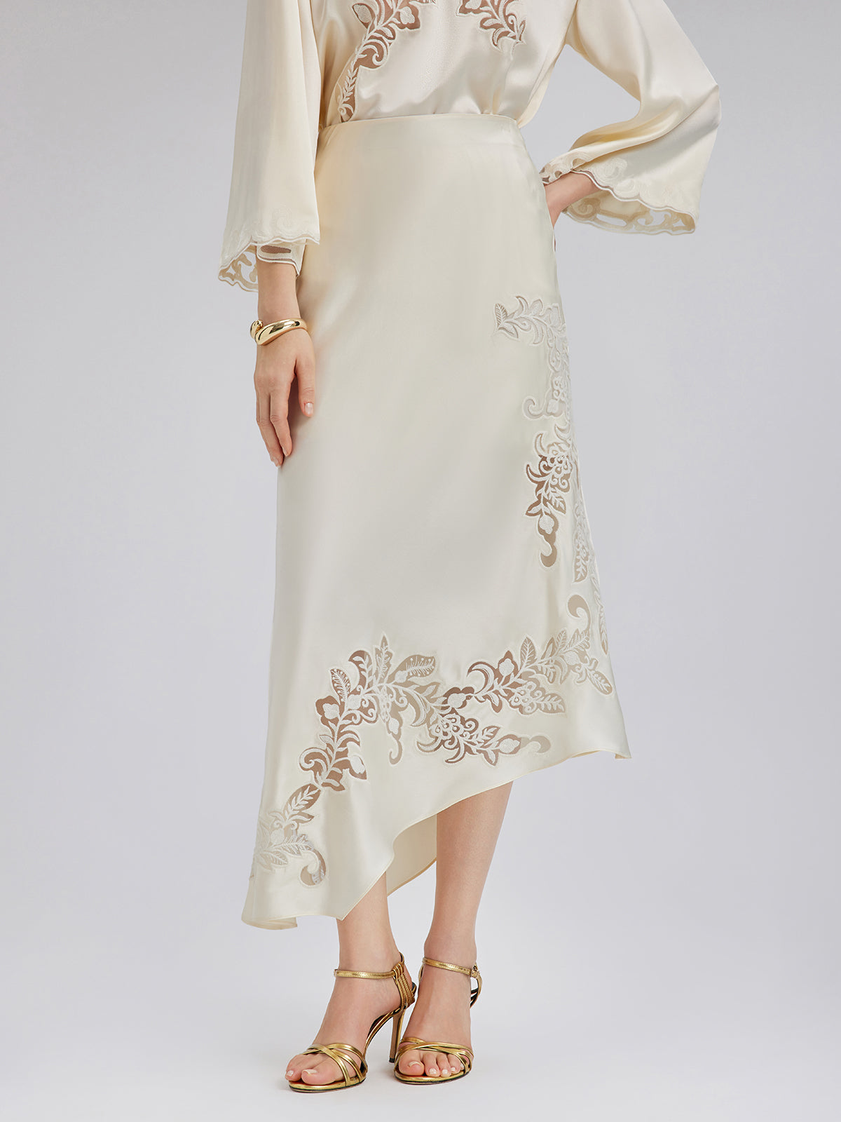 Nakışlı Pencereli Dar Midi Etek