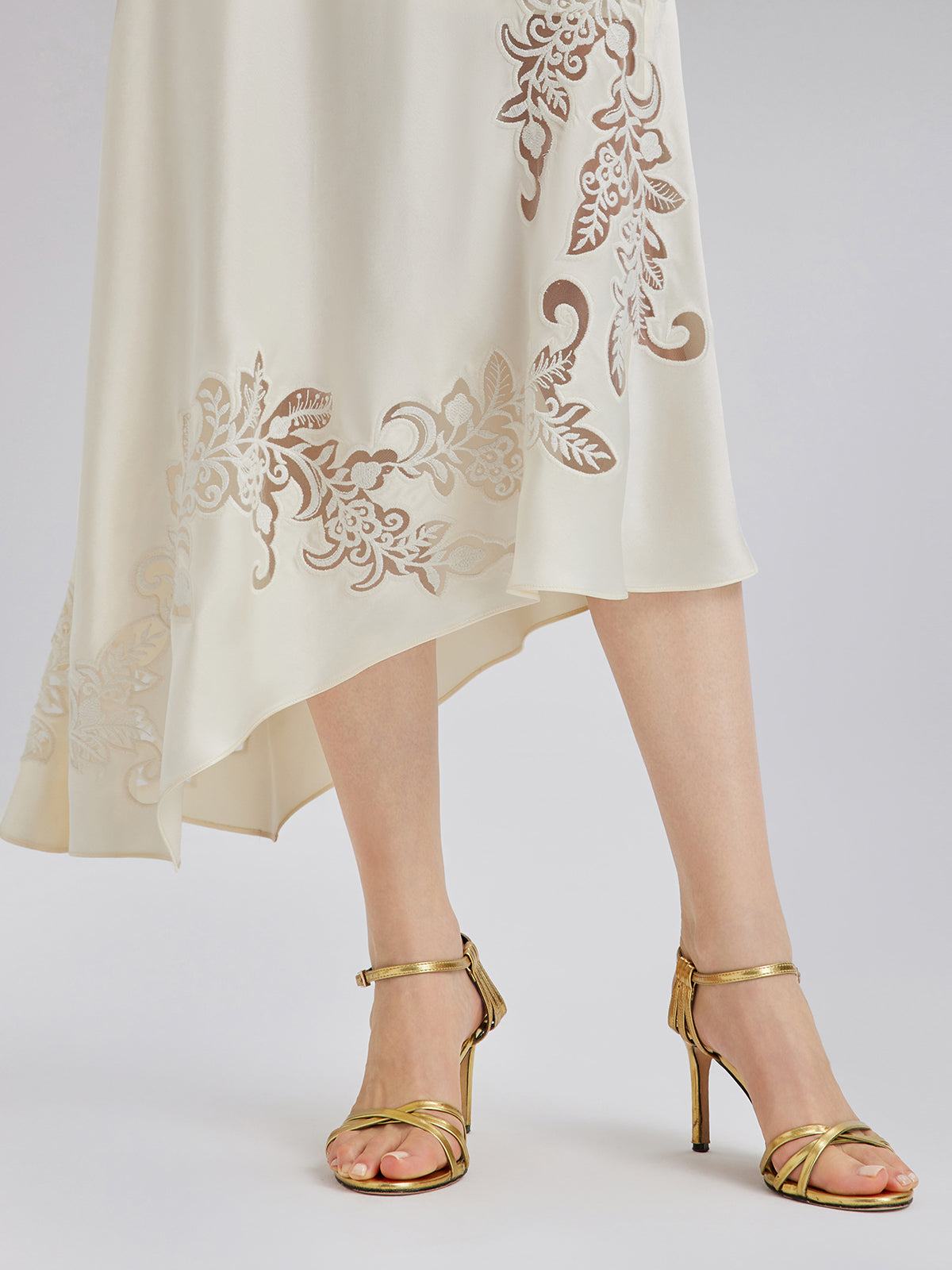 Nakışlı Pencereli Dar Midi Etek