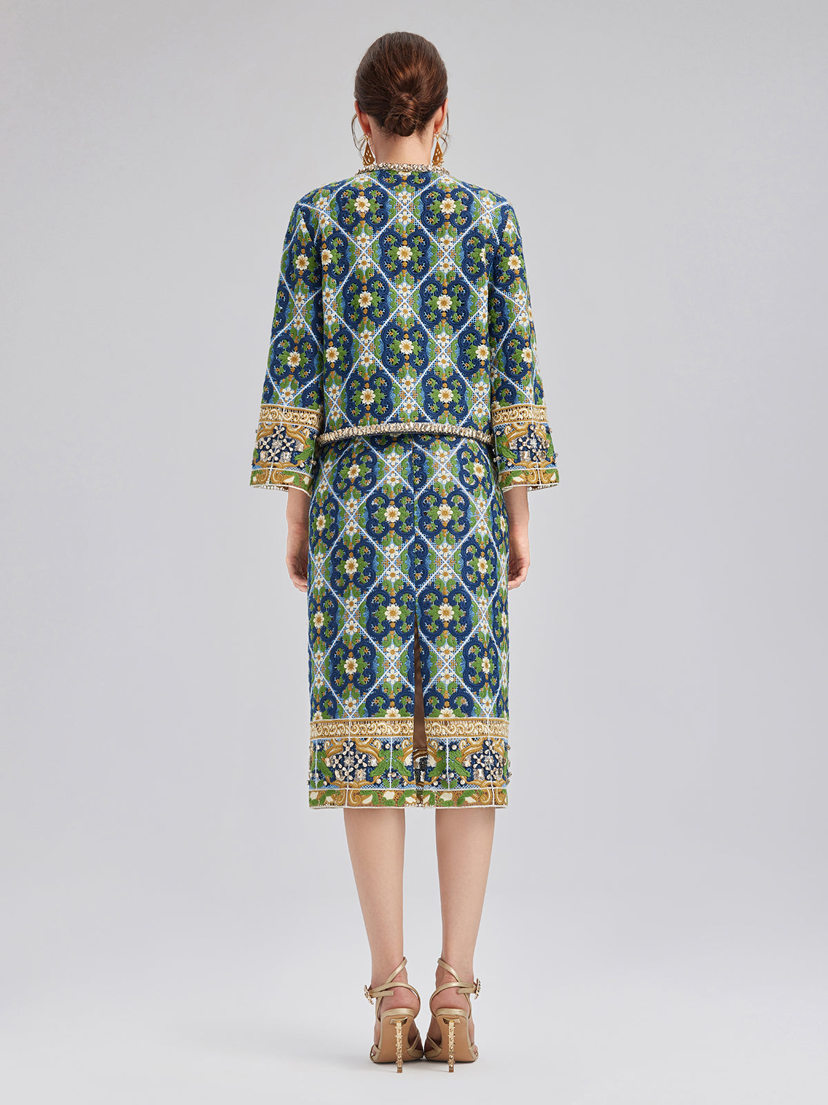 Taş Kenarlı Güpür Dantel Ceket