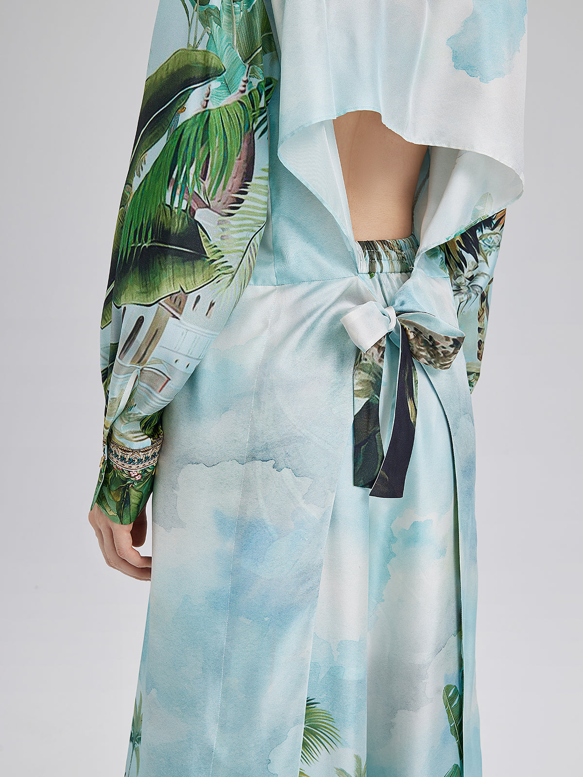 İpek Palmiye Desenli Bağlamalı Gömlek