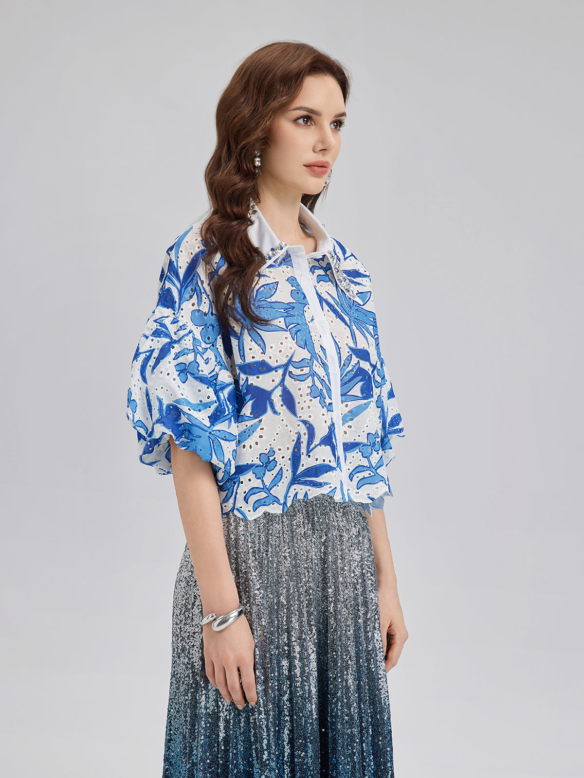 El İşlemeli Taşlı Çiçekli Bluz