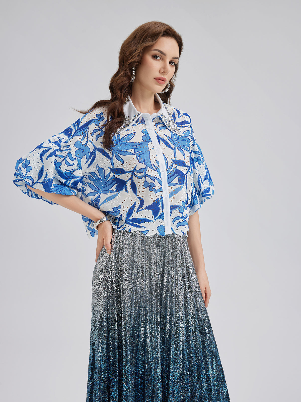 El İşlemeli Taşlı Çiçekli Bluz