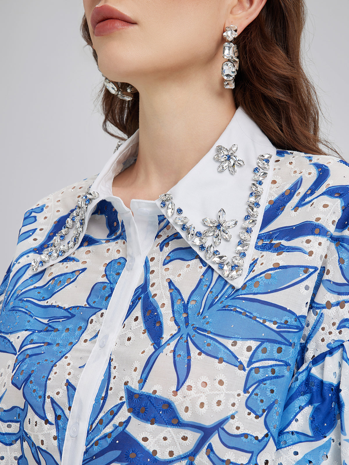 El İşlemeli Taşlı Çiçekli Bluz