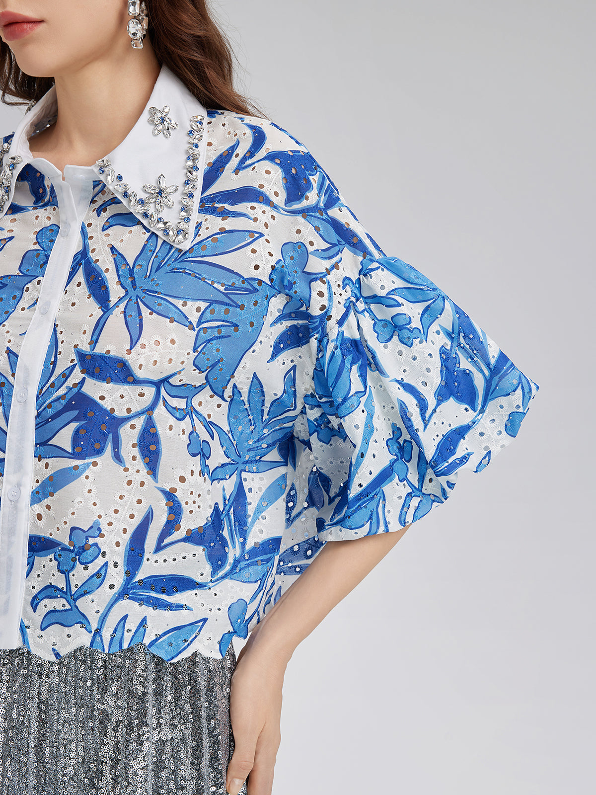 El İşlemeli Taşlı Çiçekli Bluz