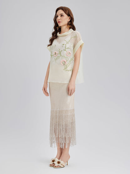 İpek 3 Boyutlu Pullu Nakışlı Kısa Kollu Bluz