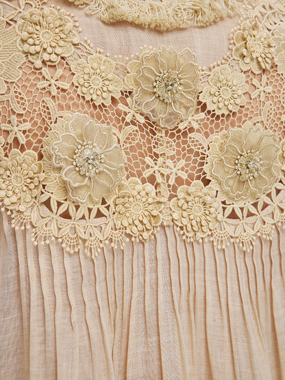 Liyosel Parçalı Pileli Çiçekli Dantel Bluz