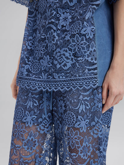 El İşlemeli Boncuklu Dantel Parçalı V Yaka Bluz