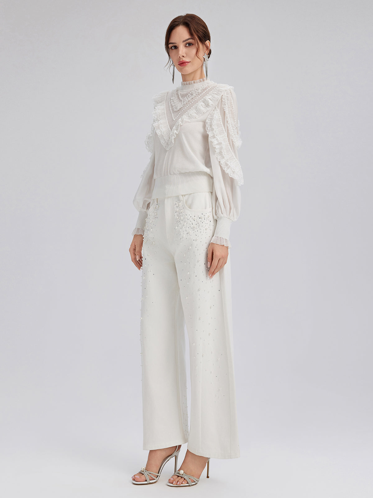 İpek Kollu Dantel ve İnci Detaylı Triko Bluz