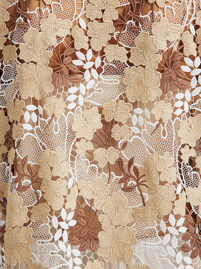 Taşlı Nakışlı Çiçekli Dantel V Yaka Bluz