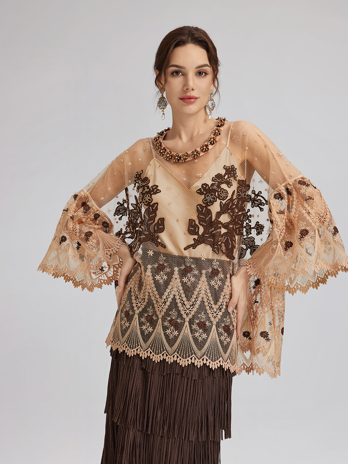 El İşlemesi Pullu Nakışlı Çiçekli Dantel Bluz