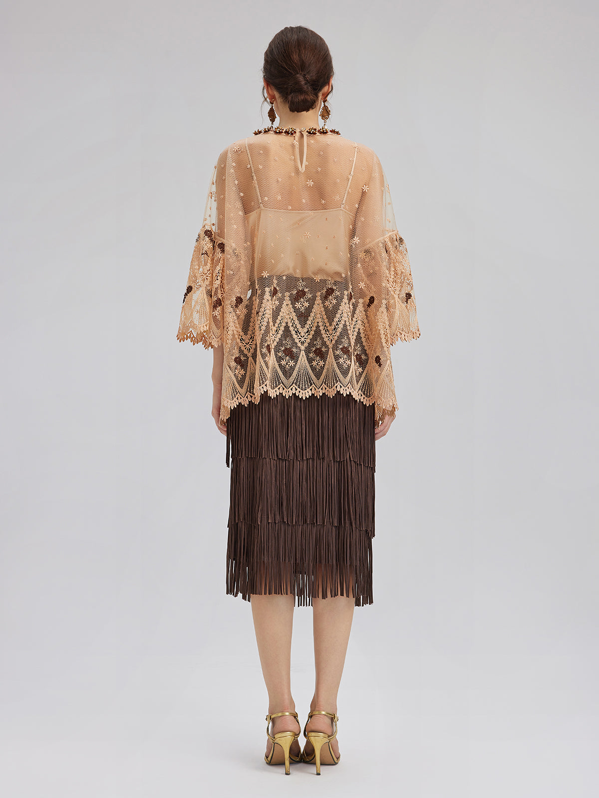 El İşlemesi Pullu Nakışlı Çiçekli Dantel Bluz