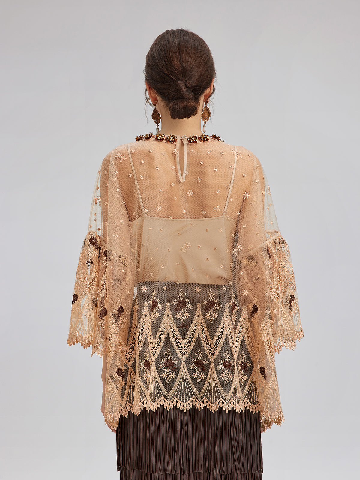 El İşlemesi Pullu Nakışlı Çiçekli Dantel Bluz