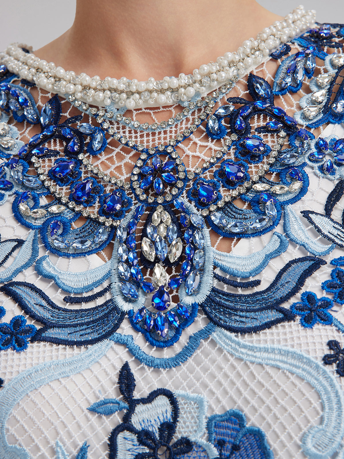 Güpür Dantel El İşlemesi Taşlı Mini Elbise