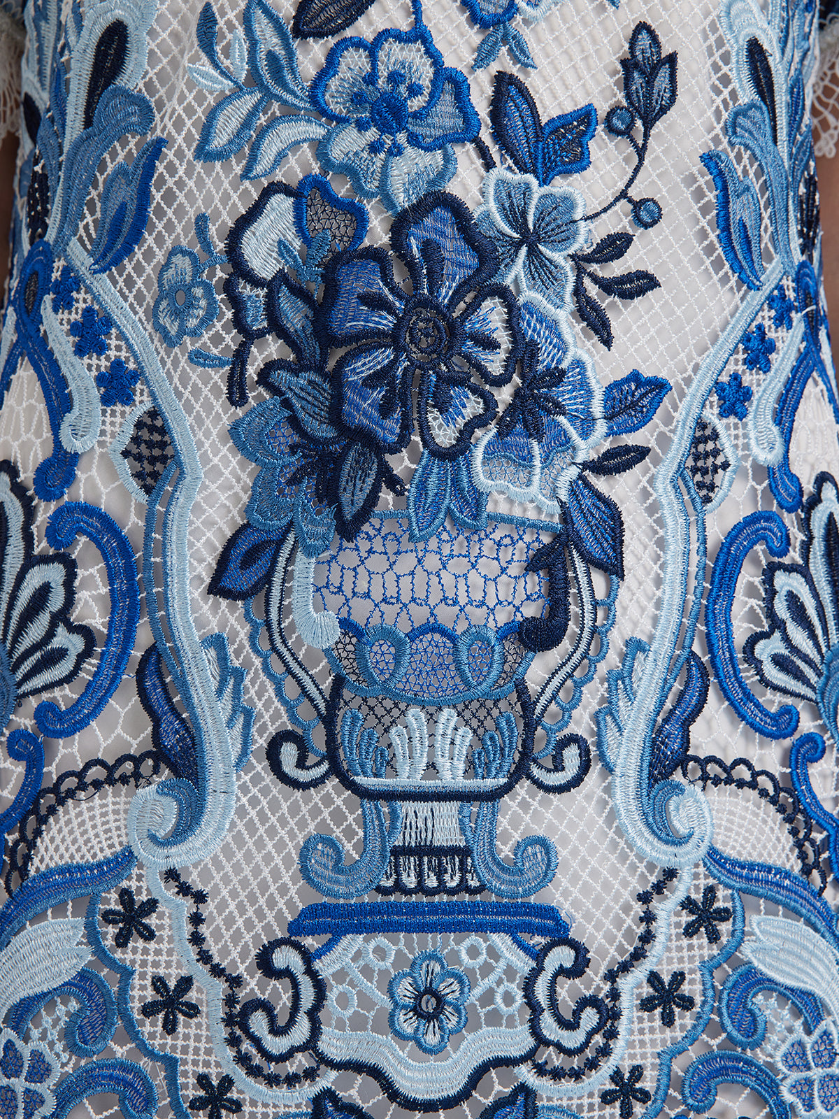 Güpür Dantel El İşlemesi Taşlı Mini Elbise