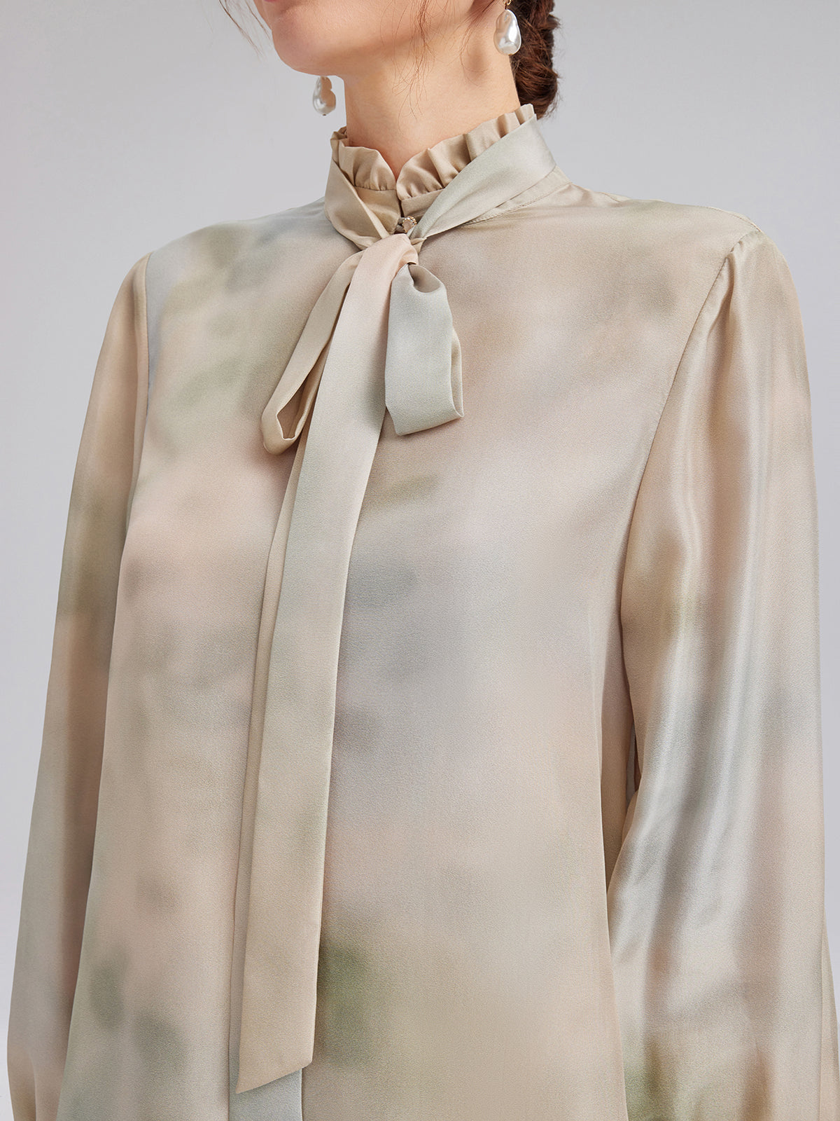 Empresyonist Çiçekli İpek Bağlamalı Bluz