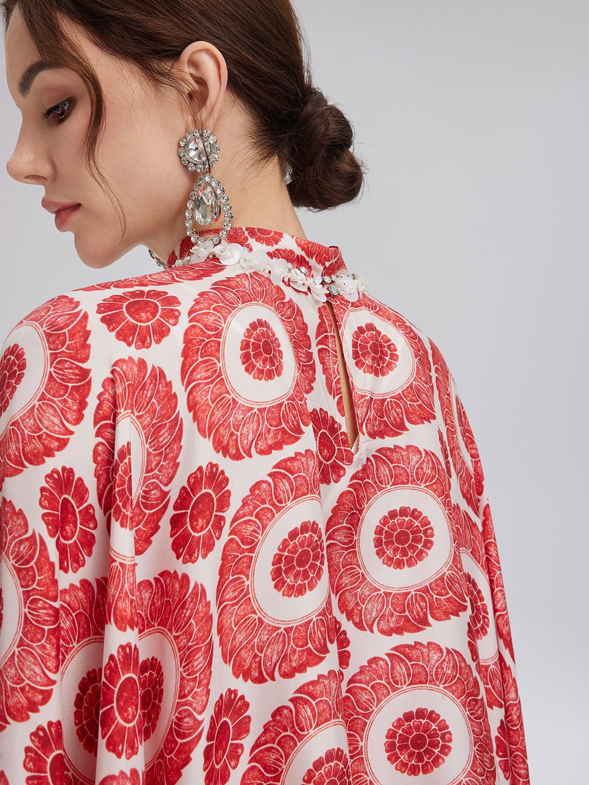 İpek Desenli Vintage Pelerinli Kazak