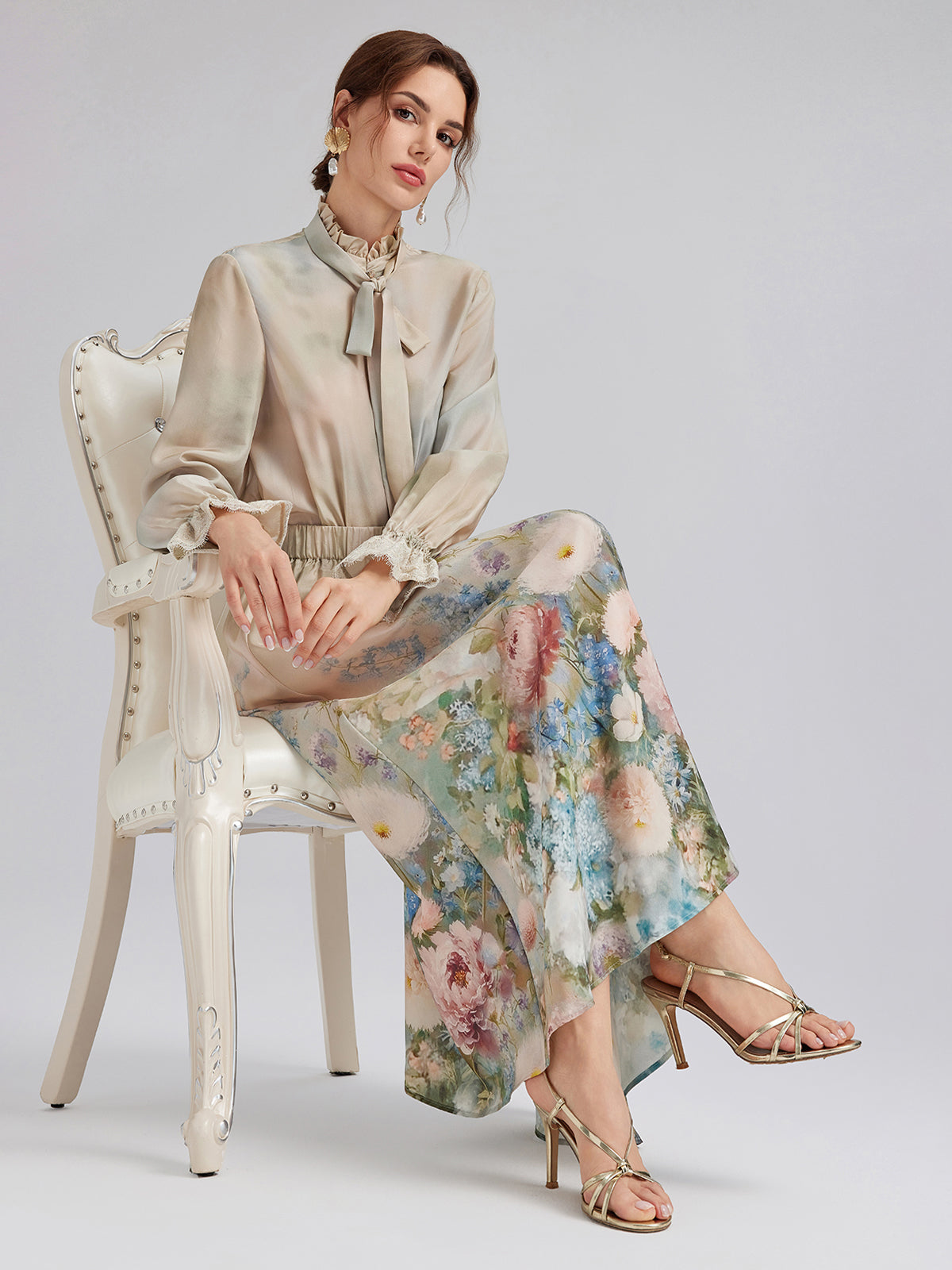 Empresyonist Çiçekli İpek Bağlamalı Bluz