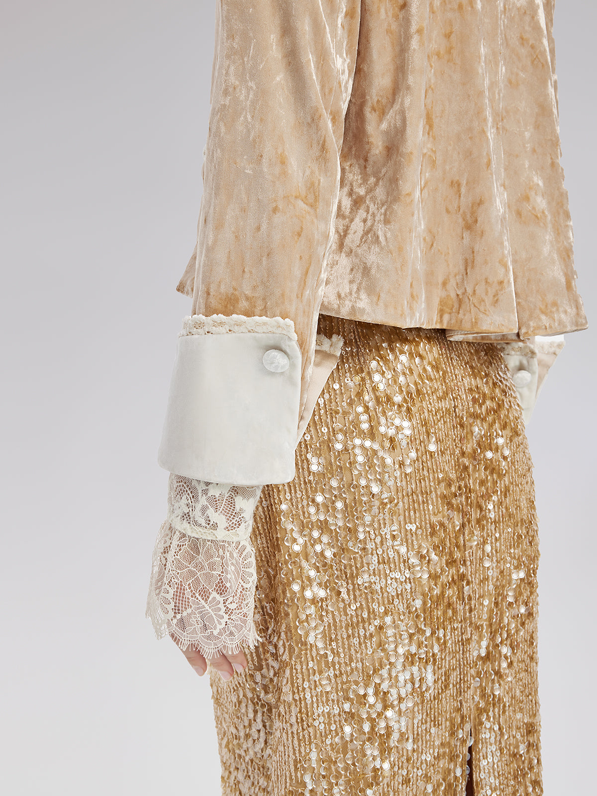 Kadife Dantel Kenarlı Kısa Ceket