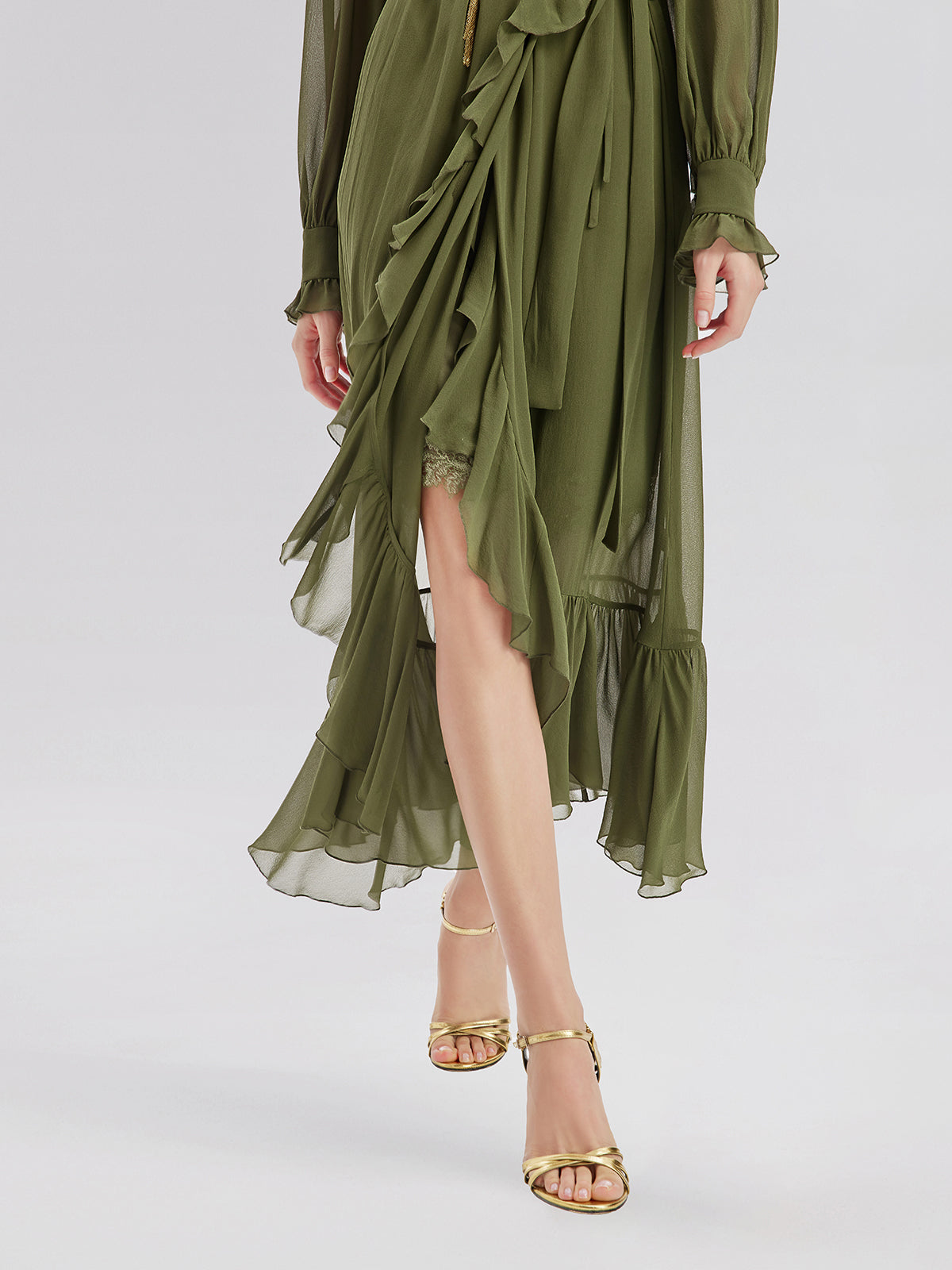 İpek Fırfır Etekli Uzun Elbise ve Dantel Askılısı