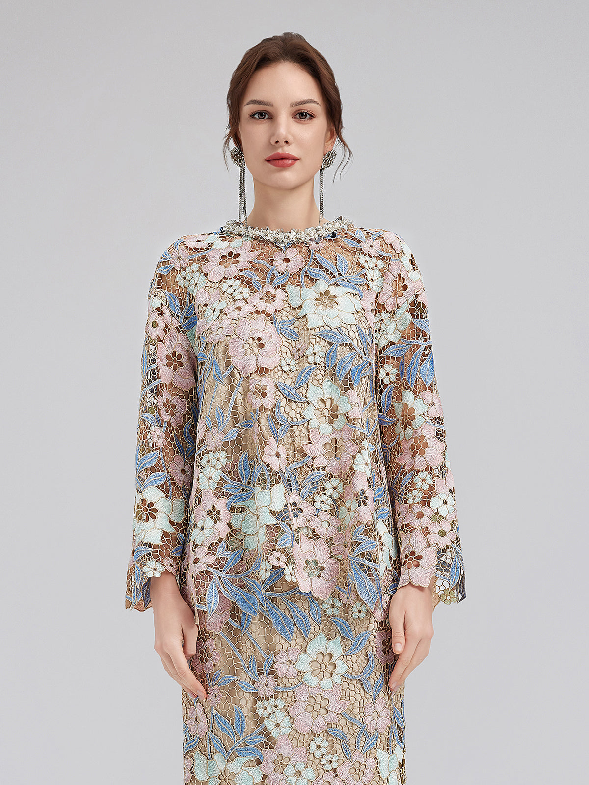 Özel Güpür Dantel Çiçekli Bluz