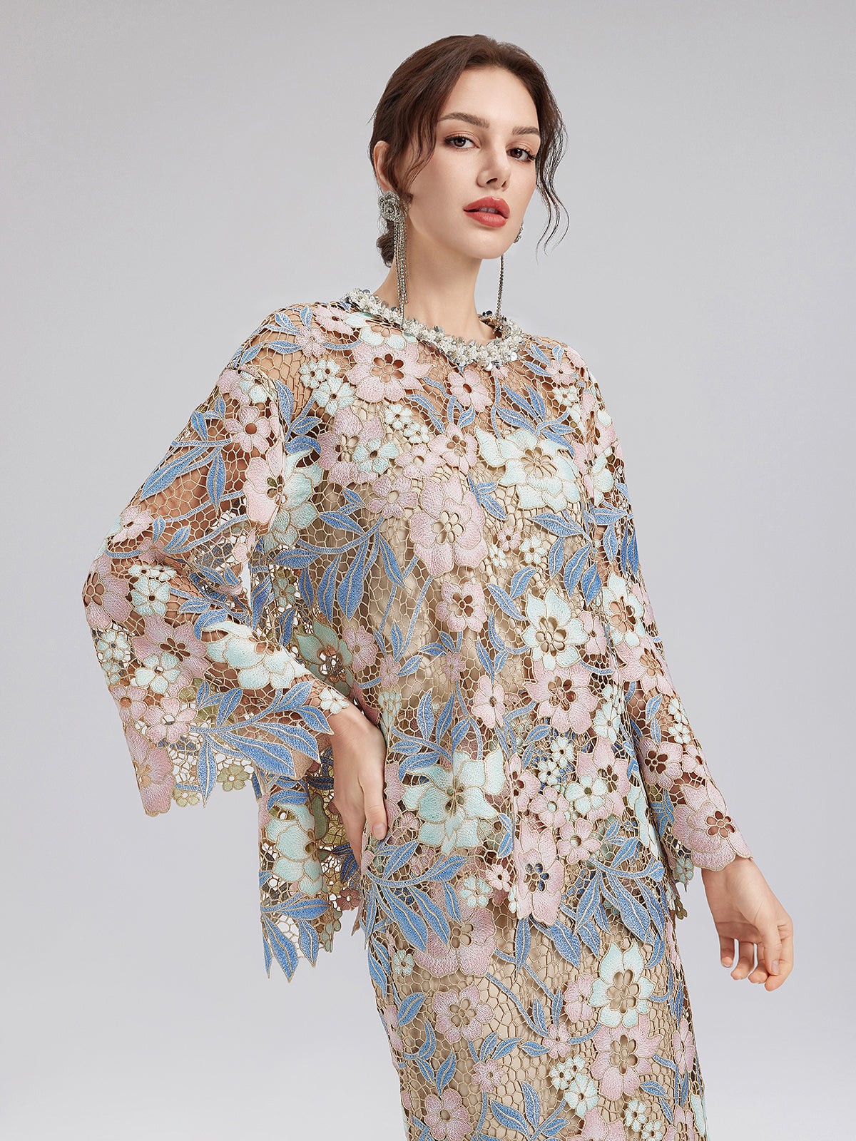 Özel Güpür Dantel Çiçekli Bluz