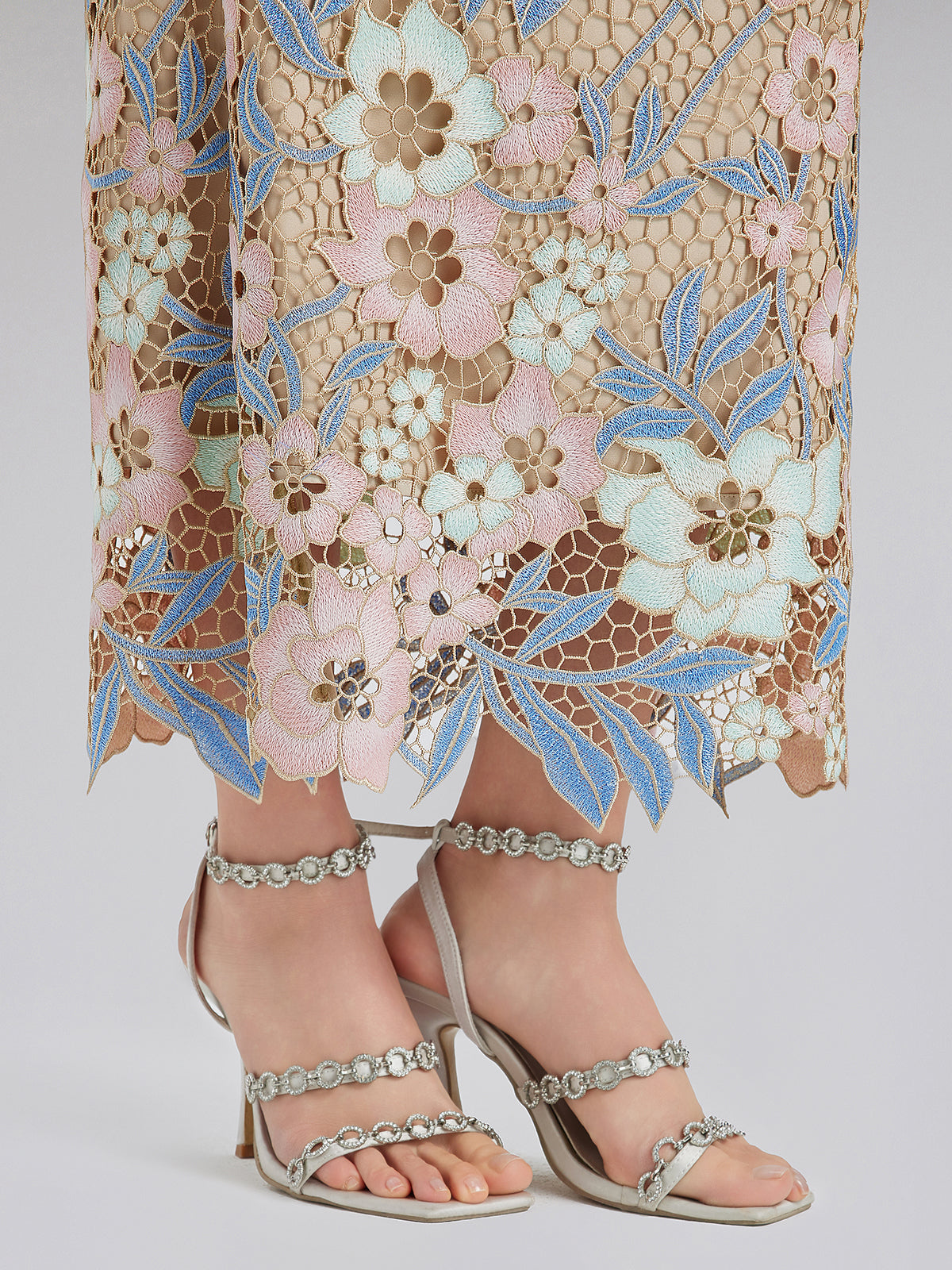 Özel Güpür Dantel Çiçekli Etek