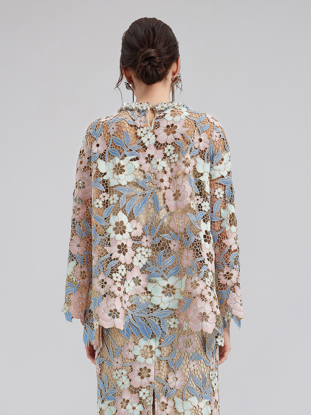 Özel Güpür Dantel Çiçekli Bluz