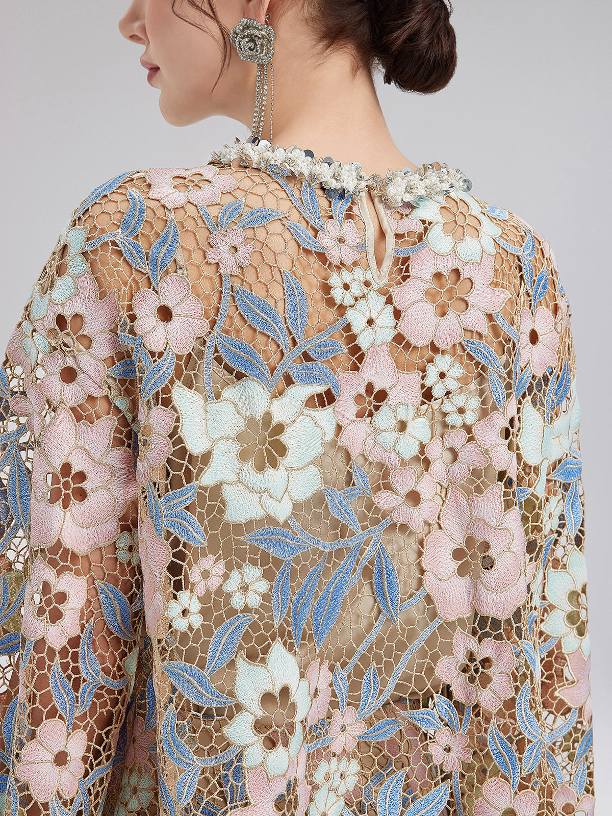 Özel Güpür Dantel Çiçekli Bluz