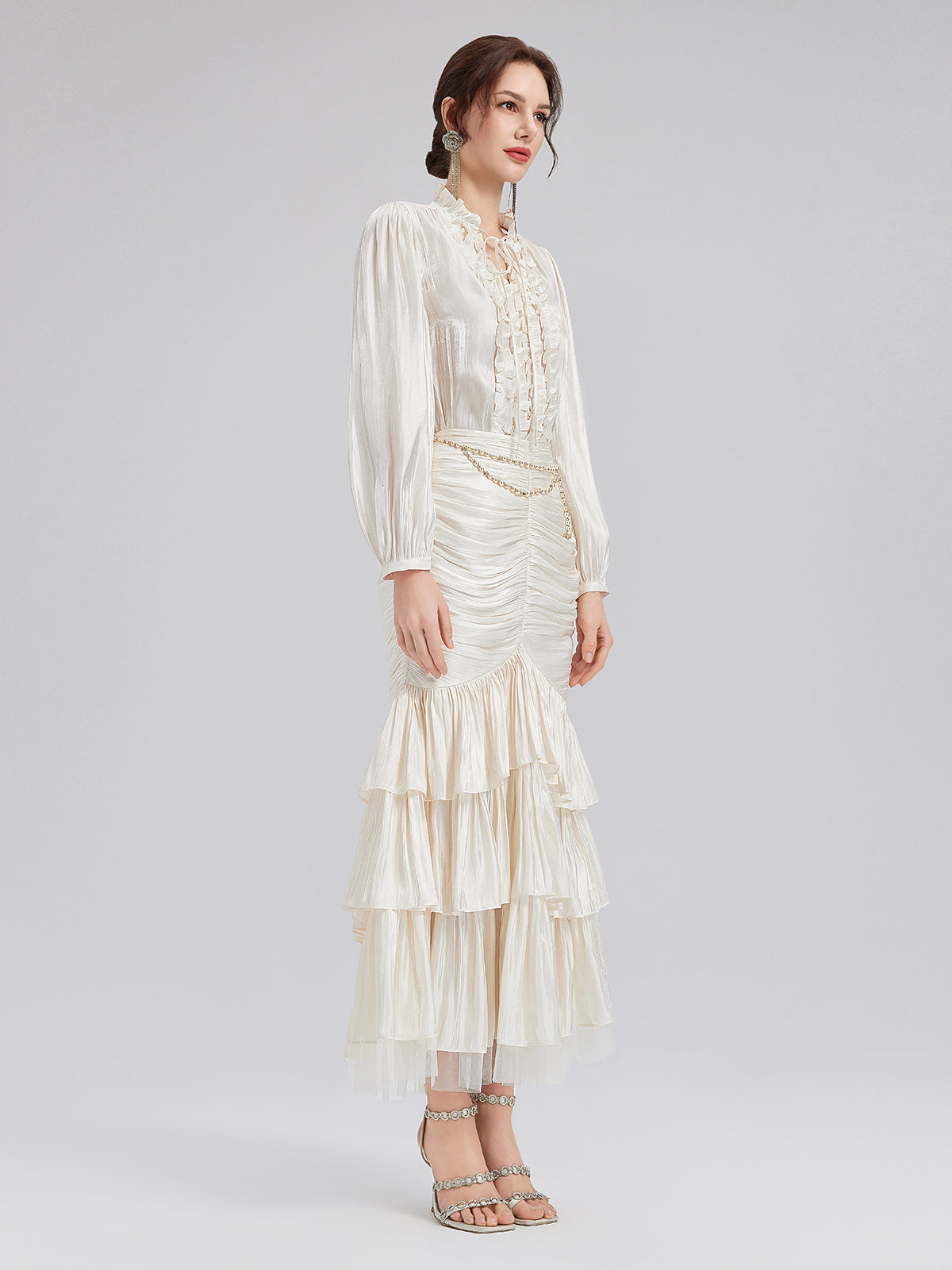 Romantik Ada Temalı Saten Bluz