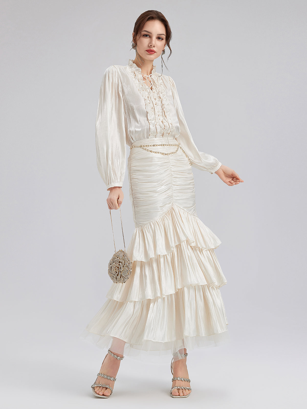 Romantik Ada Temalı Saten Bluz