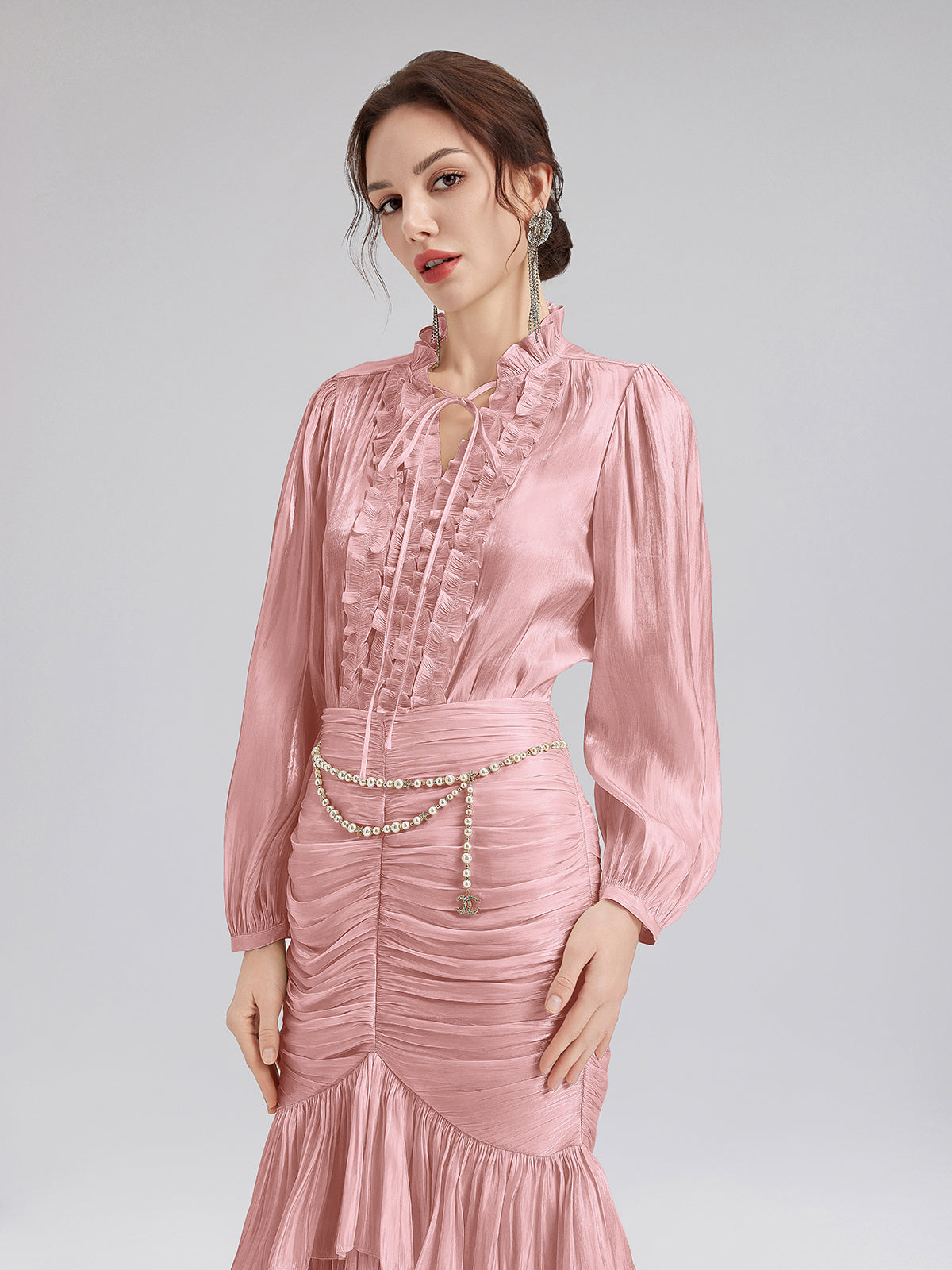 Romantik Ada Temalı Saten Bluz