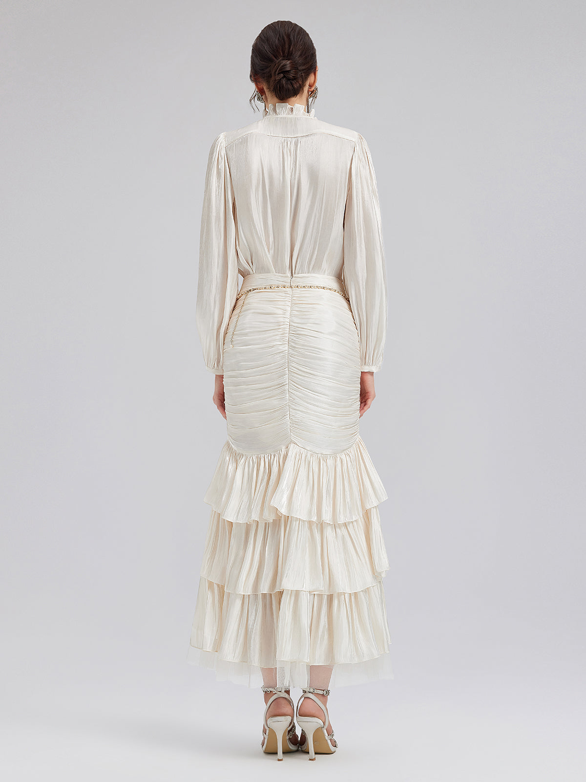 Romantik Ada Temalı Saten Bluz