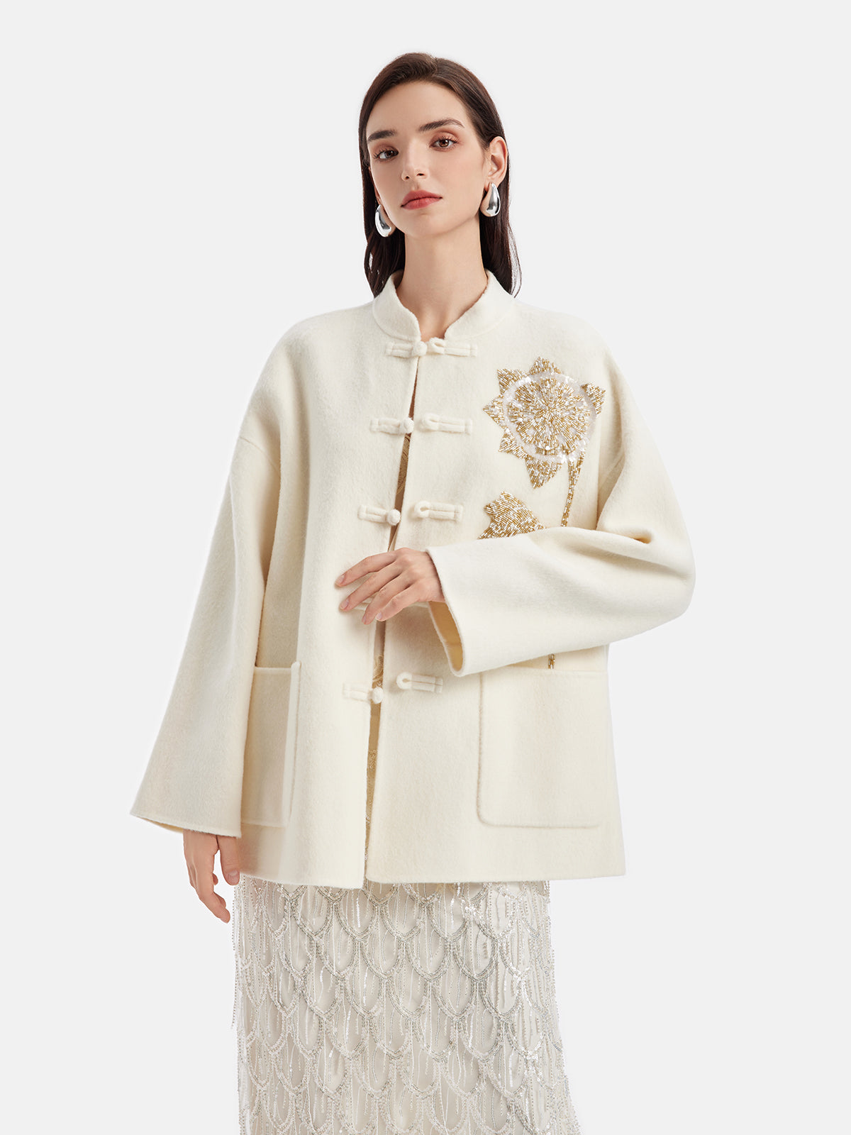 Şık Nakışlı Uzun Kollu Ceket