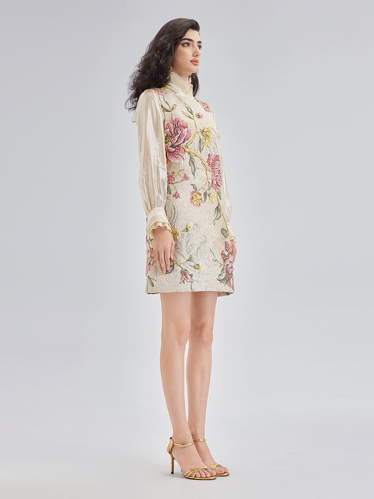 El İşlemeli Boncuklu 3 Boyutlu Çiçekli Jakar Askılı Elbise