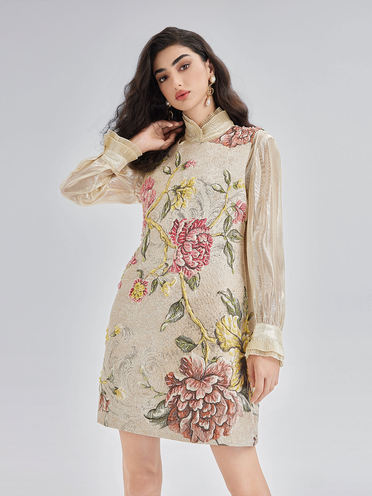 El İşlemeli Boncuklu 3 Boyutlu Çiçekli Jakar Askılı Elbise