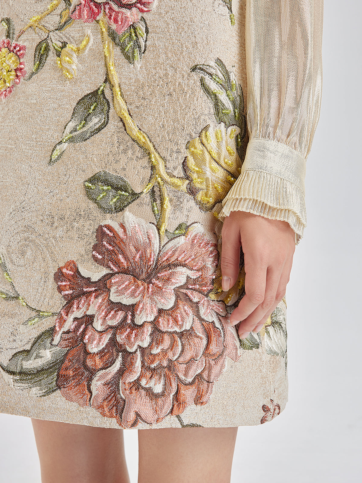 El İşlemeli Boncuklu 3 Boyutlu Çiçekli Jakar Askılı Elbise