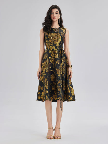 El İşlemesi Çiçekli Boncuklu Elbise