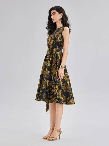 El İşlemesi Çiçekli Boncuklu Elbise