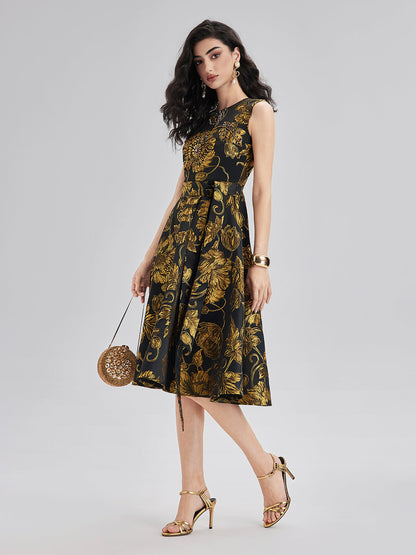 El İşlemesi Çiçekli Boncuklu Elbise