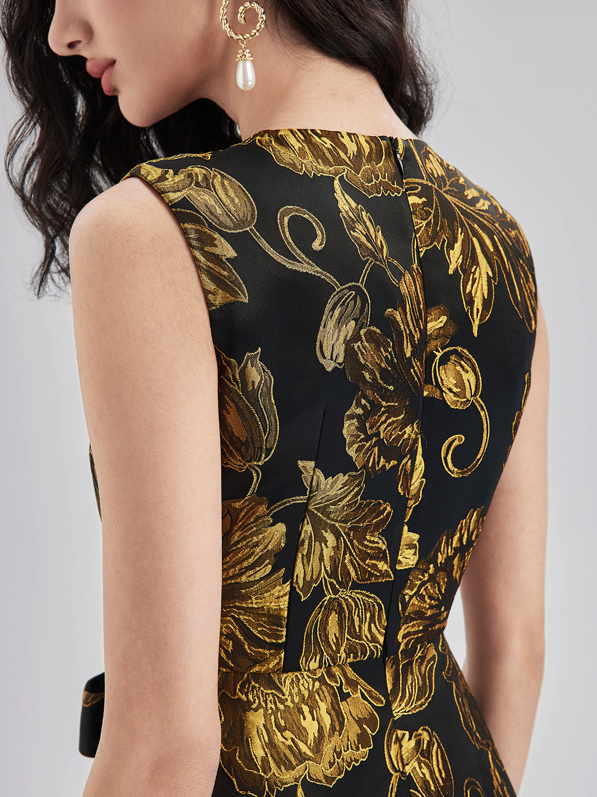 El İşlemesi Çiçekli Boncuklu Elbise