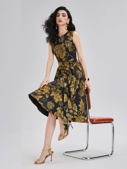 El İşlemesi Çiçekli Boncuklu Elbise