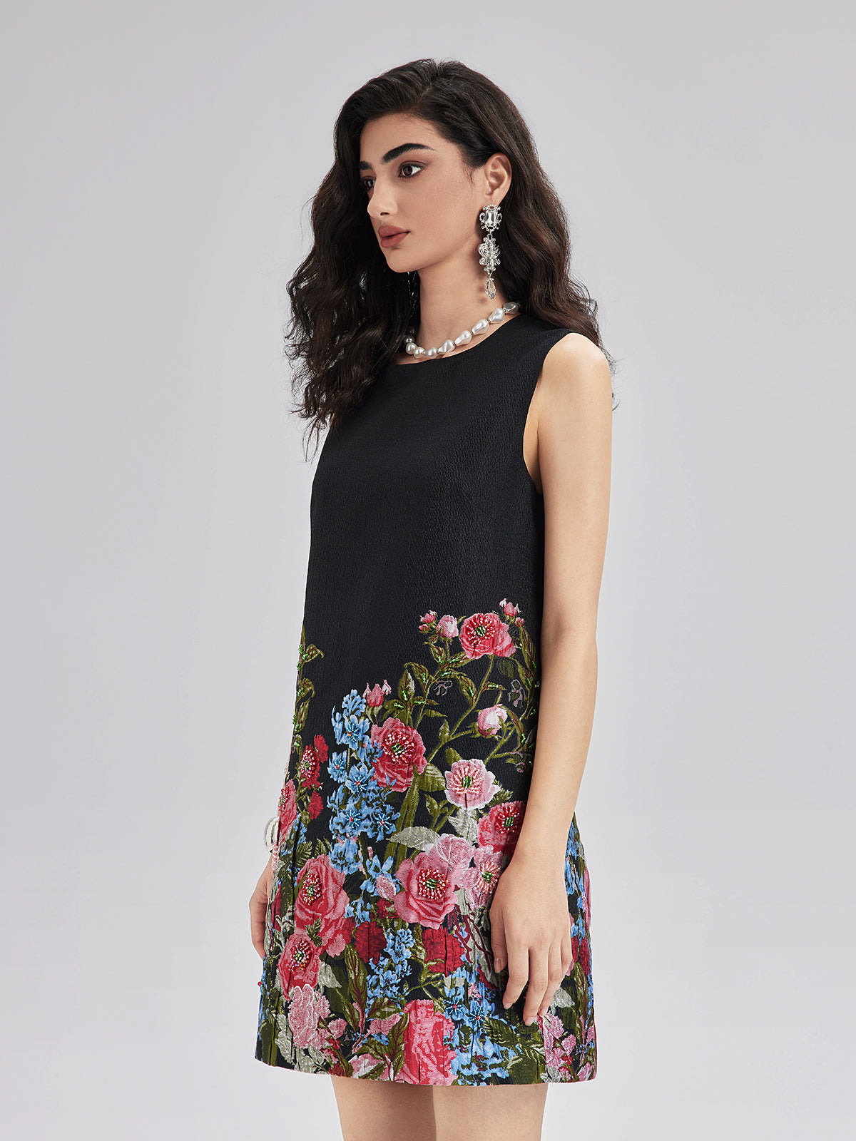 Sınırlı Üretim El Yapımı 3 Boyutlu Boncuklu Çiçekli Elbise