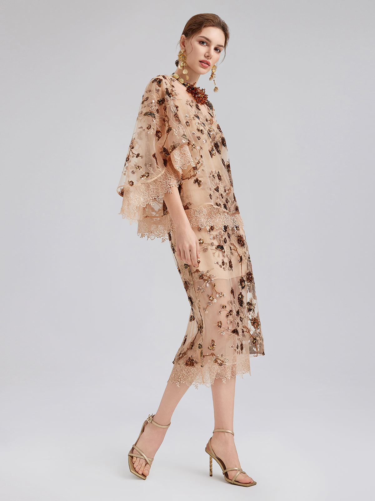 Lüks Nakışlı Pullu Uzun Kollu Bluz