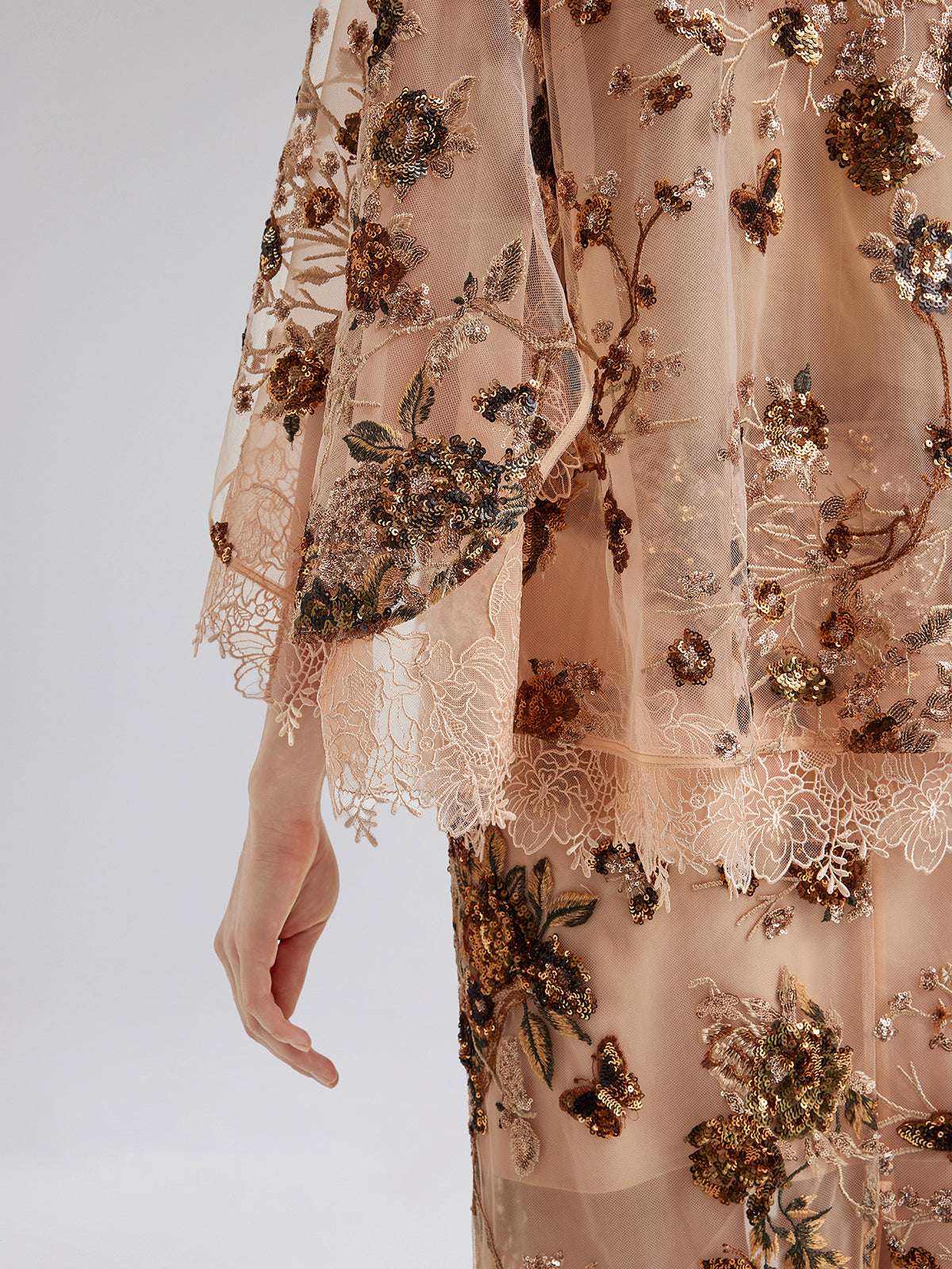 Lüks Nakışlı Pullu Uzun Kollu Bluz