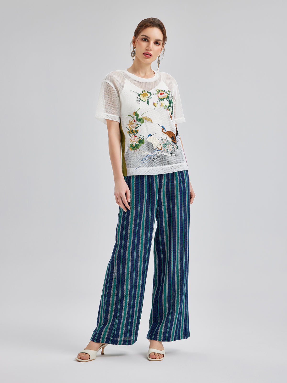 Hafif Çizgili Beli Lastikli Pantolon