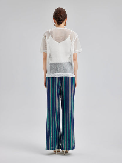 3 Boyutlu Çiçek Nakışlı Tişört