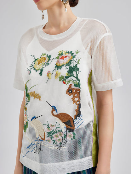 3 Boyutlu Çiçek Nakışlı Tişört
