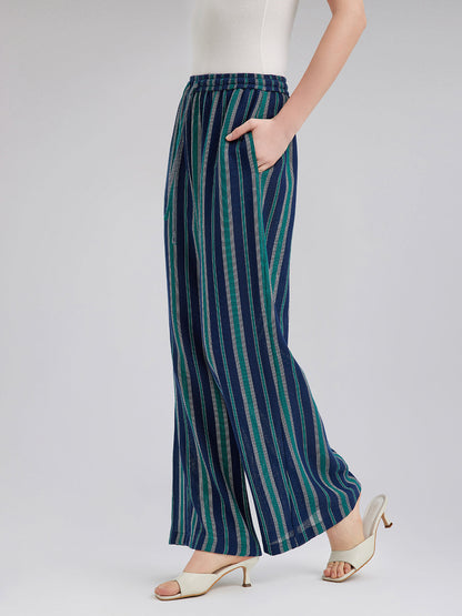 Hafif Çizgili Beli Lastikli Pantolon