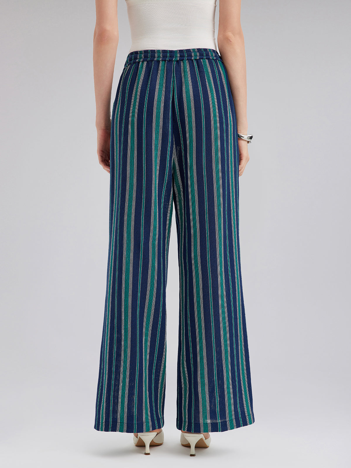 Hafif Çizgili Beli Lastikli Pantolon