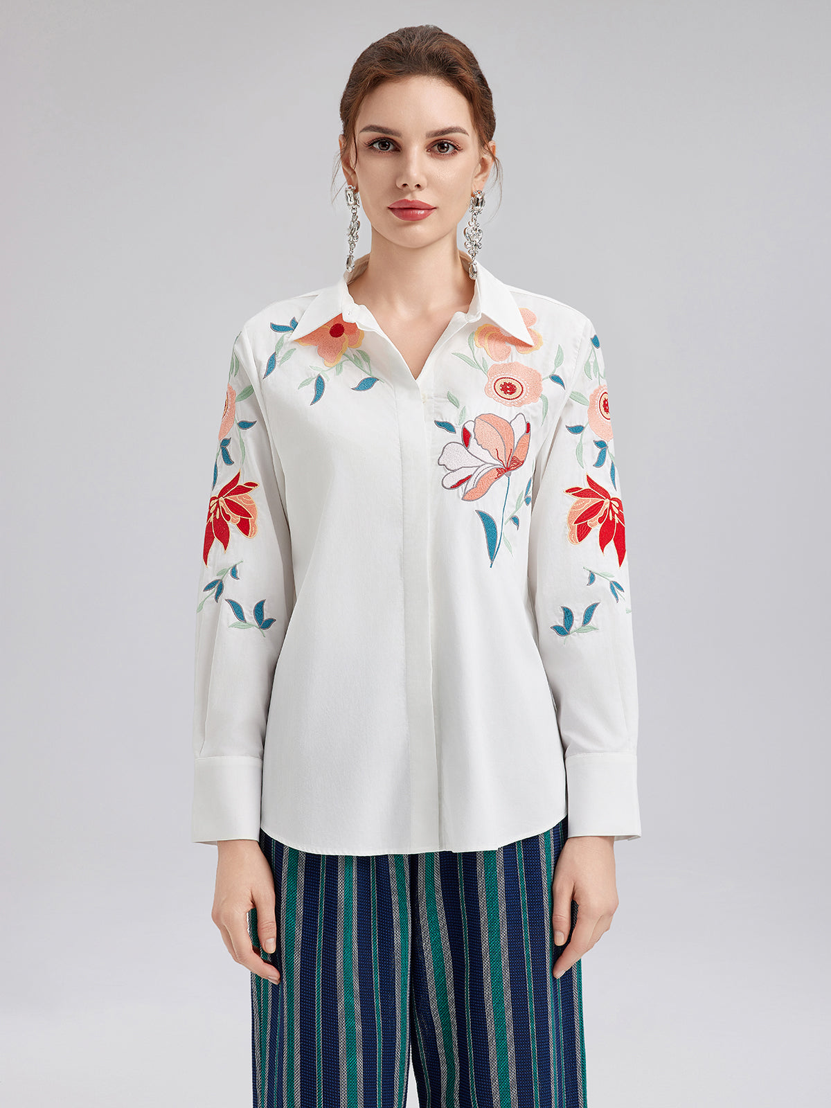 Pamuklu Nakışlı Çiçekli Gömlek